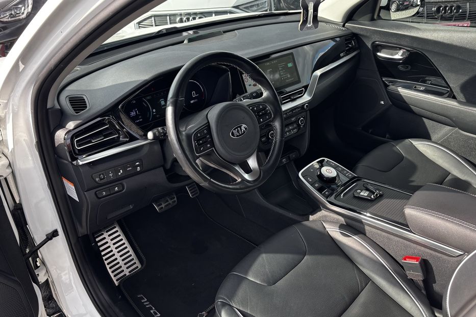 Продам Kia Niro 64квт авто у Львові 2020 года в Львове