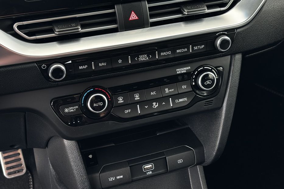 Продам Kia Niro 64квт авто у Львові 2020 года в Львове