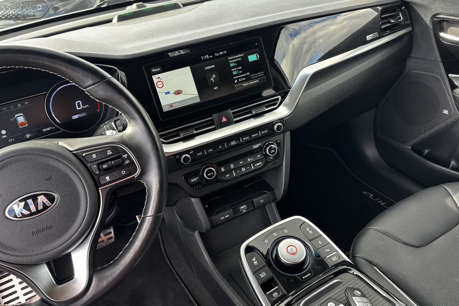 Продам Kia Niro 64квт авто у Львові 2020 года в Львове