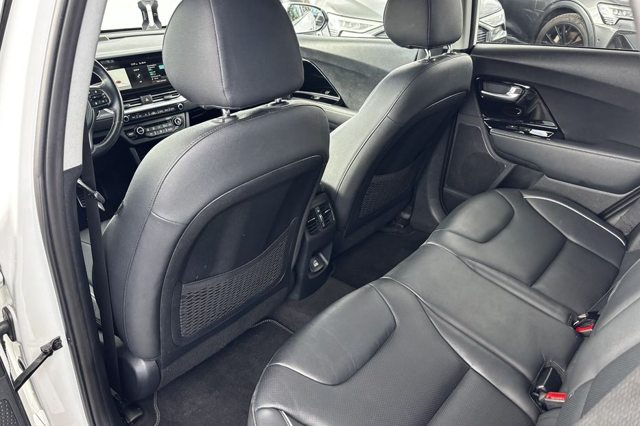 Продам Kia Niro 64квт авто у Львові 2020 года в Львове