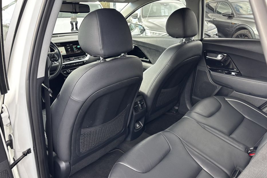 Продам Kia Niro 64квт авто у Львові 2020 года в Львове