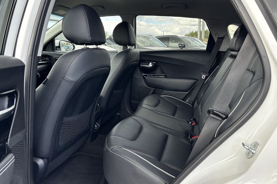 Продам Kia Niro 64квт авто у Львові 2020 года в Львове