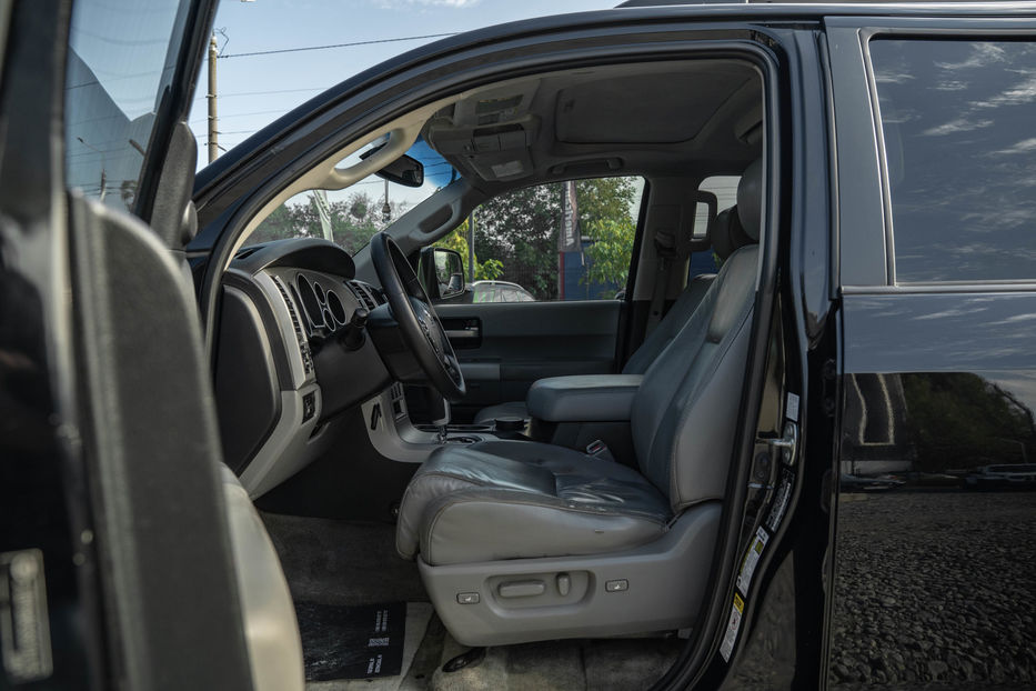 Продам Toyota Sequoia 2008 года в Черновцах