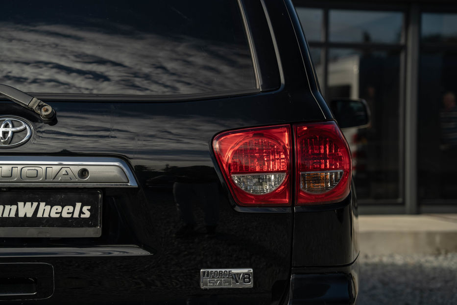Продам Toyota Sequoia 2008 года в Черновцах