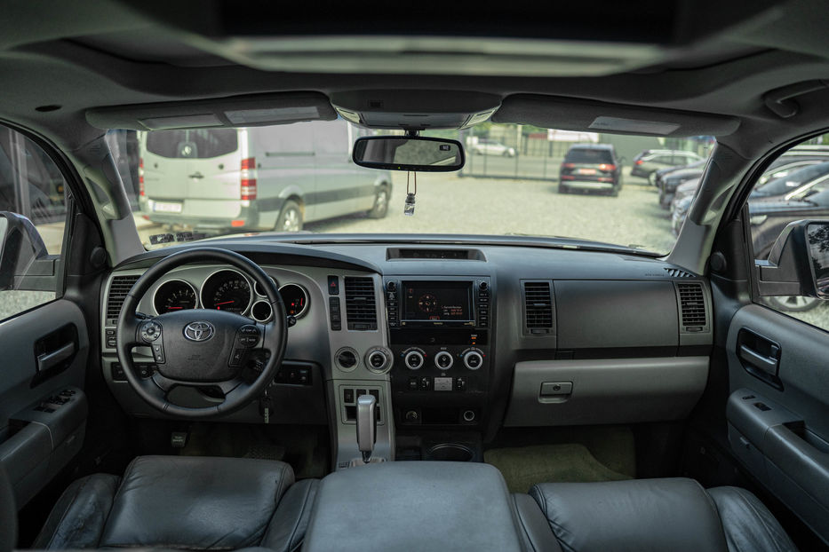 Продам Toyota Sequoia 2008 года в Черновцах