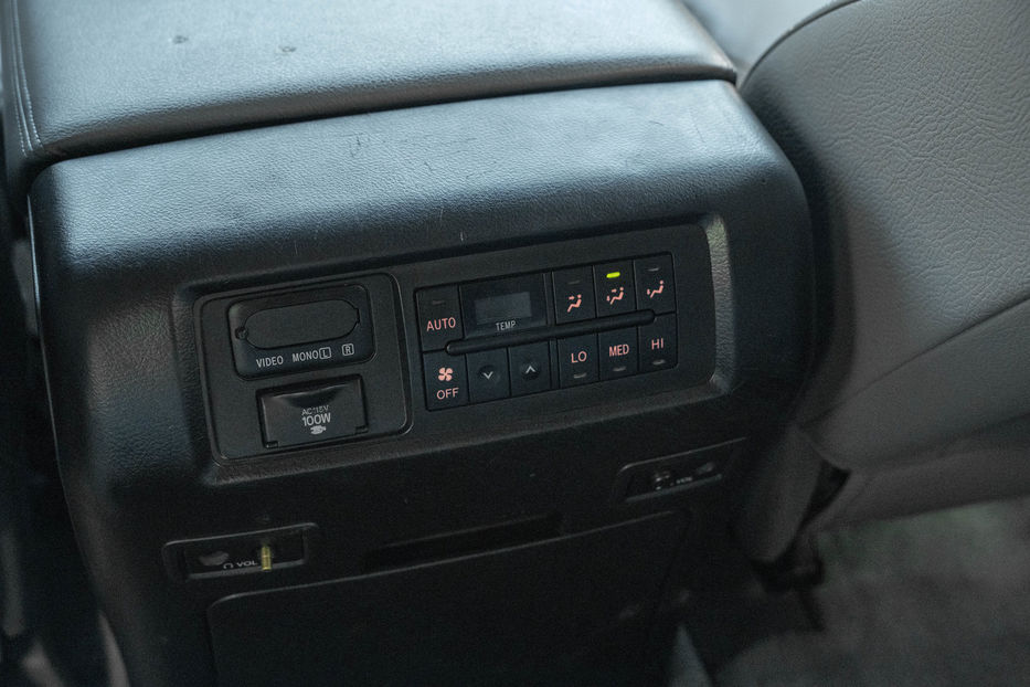 Продам Toyota Sequoia 2008 года в Черновцах