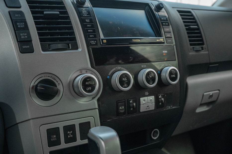 Продам Toyota Sequoia 2008 года в Черновцах