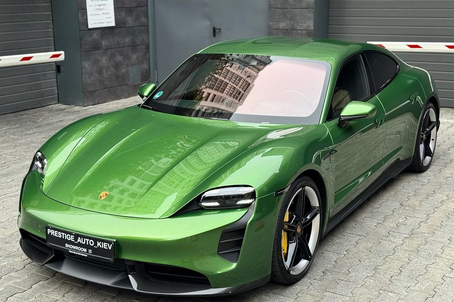 Продам Porsche Taycan Turbo S 2022 года в Киеве