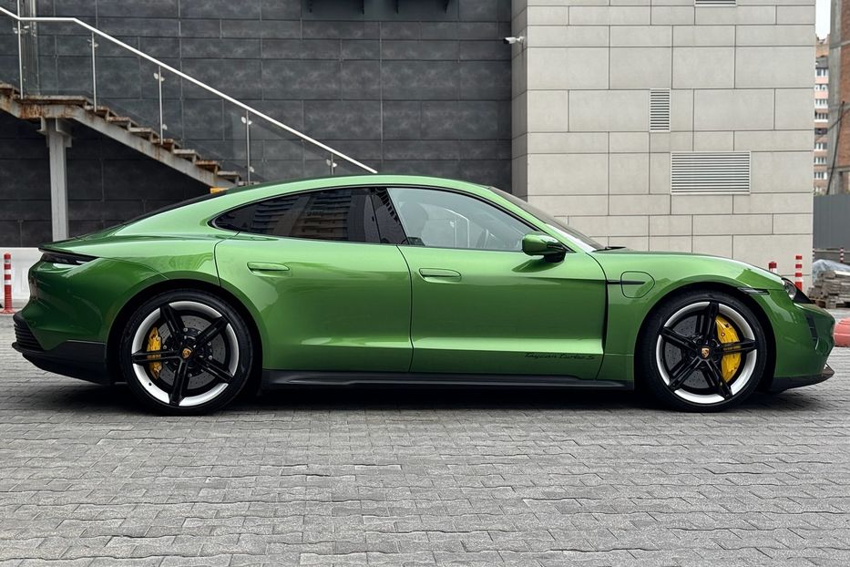 Продам Porsche Taycan Turbo S 2022 года в Киеве
