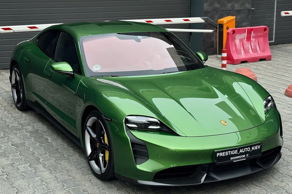 Продам Porsche Taycan Turbo S 2022 года в Киеве