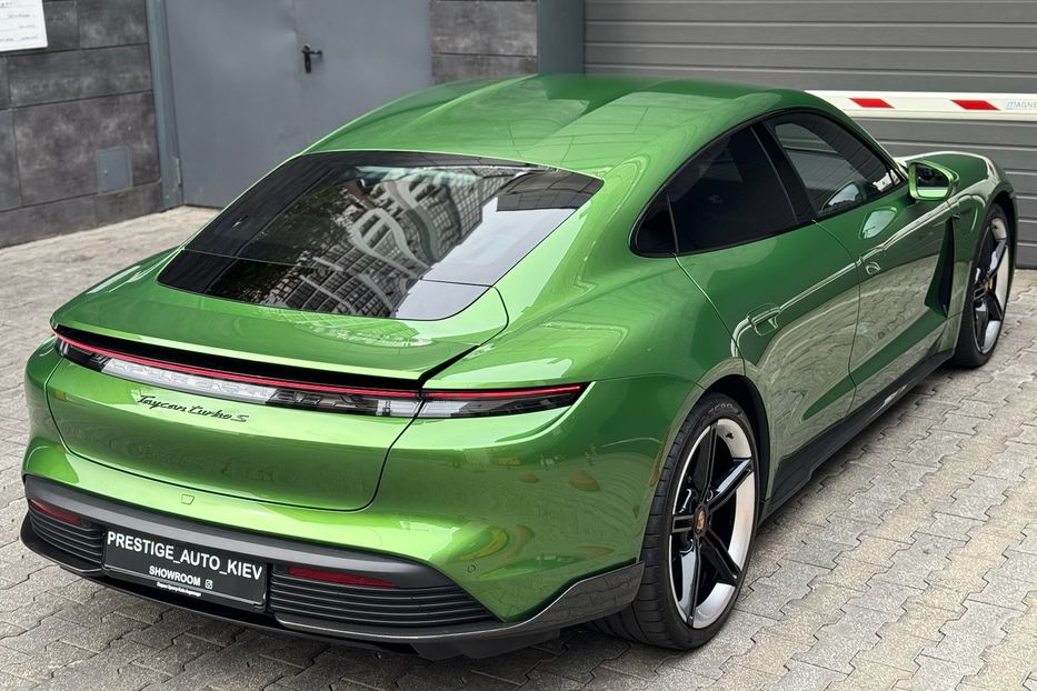 Продам Porsche Taycan Turbo S 2022 года в Киеве