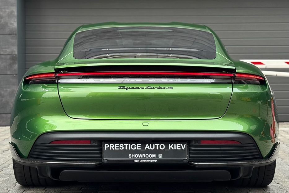 Продам Porsche Taycan Turbo S 2022 года в Киеве