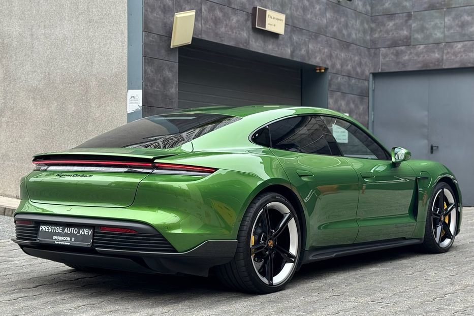 Продам Porsche Taycan Turbo S 2022 года в Киеве