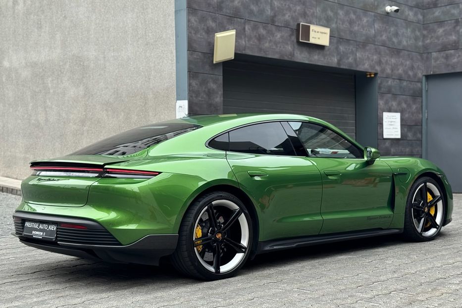 Продам Porsche Taycan Turbo S 2022 года в Киеве