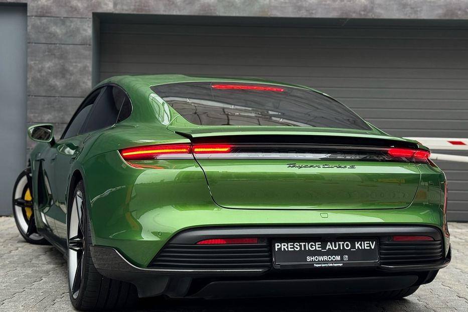 Продам Porsche Taycan Turbo S 2022 года в Киеве
