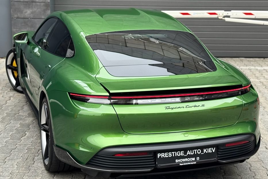 Продам Porsche Taycan Turbo S 2022 года в Киеве