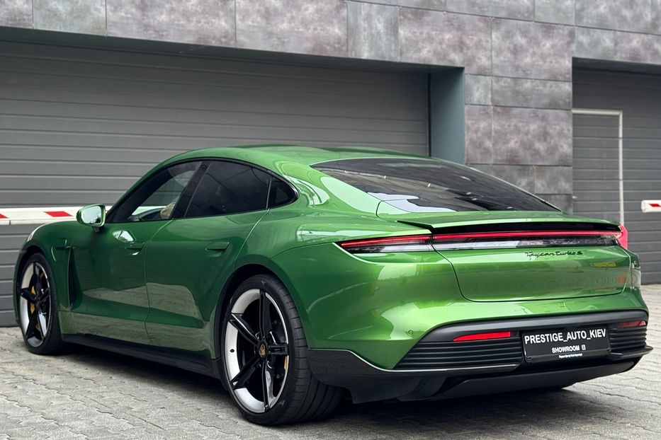 Продам Porsche Taycan Turbo S 2022 года в Киеве