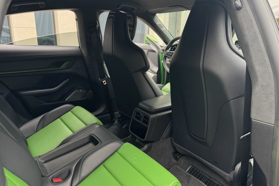Продам Porsche Taycan Turbo S 2022 года в Киеве