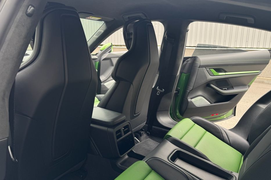 Продам Porsche Taycan Turbo S 2022 года в Киеве