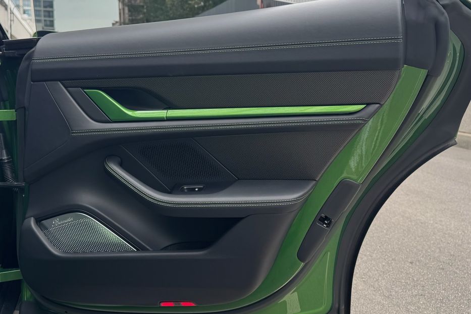 Продам Porsche Taycan Turbo S 2022 года в Киеве