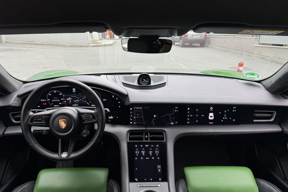 Продам Porsche Taycan Turbo S 2022 года в Киеве