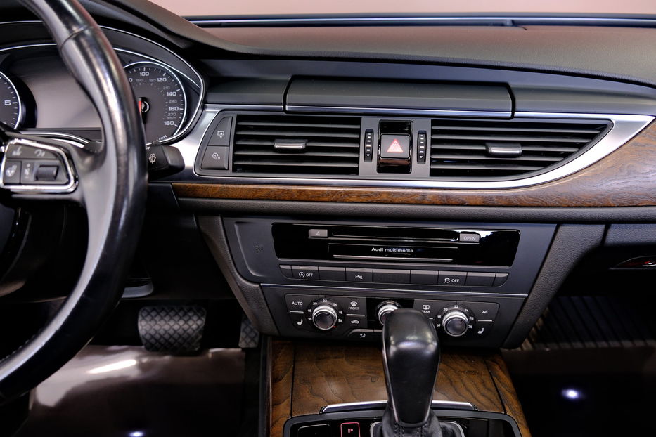 Продам Audi A6 2013 года в Одессе