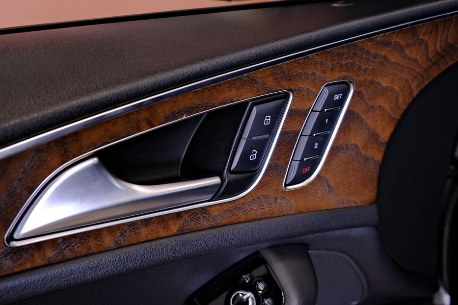 Продам Audi A6 2013 года в Одессе