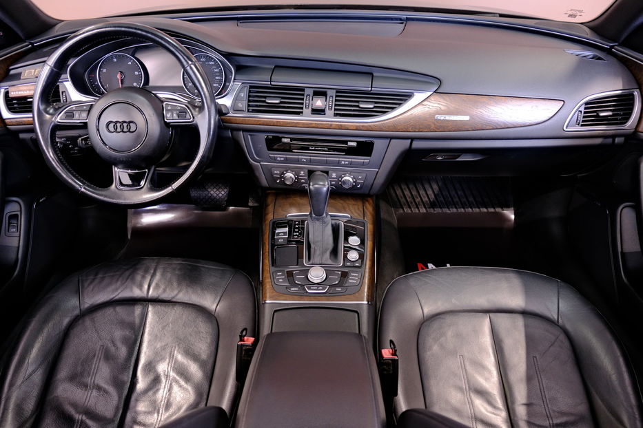Продам Audi A6 2013 года в Одессе