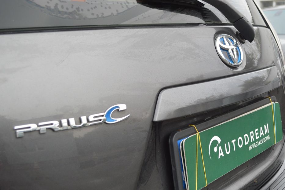 Продам Toyota Prius С 2012 года в Одессе