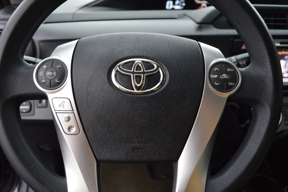 Продам Toyota Prius С 2012 года в Одессе
