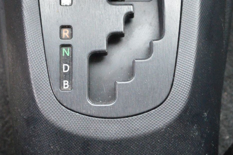 Продам Toyota Prius С 2012 года в Одессе