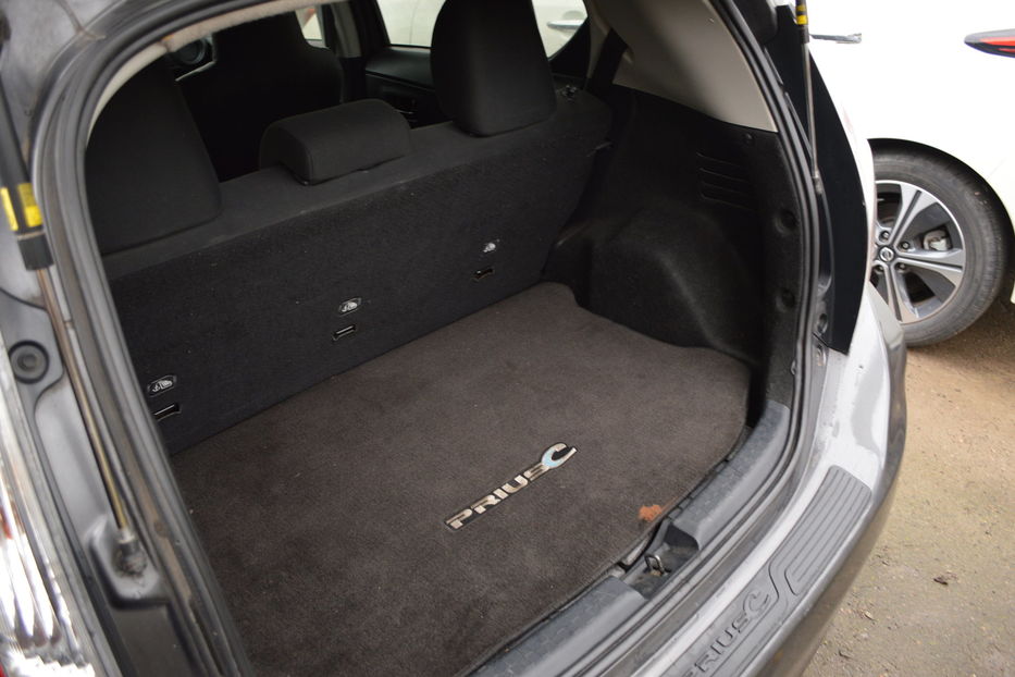 Продам Toyota Prius С 2012 года в Одессе