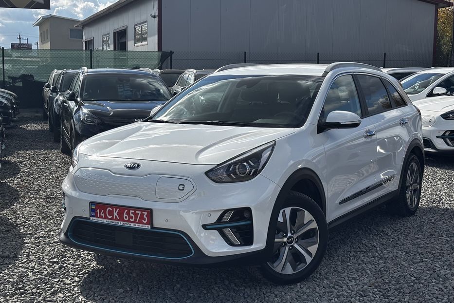 Продам Kia Niro 64 kwt 2021 года в Львове