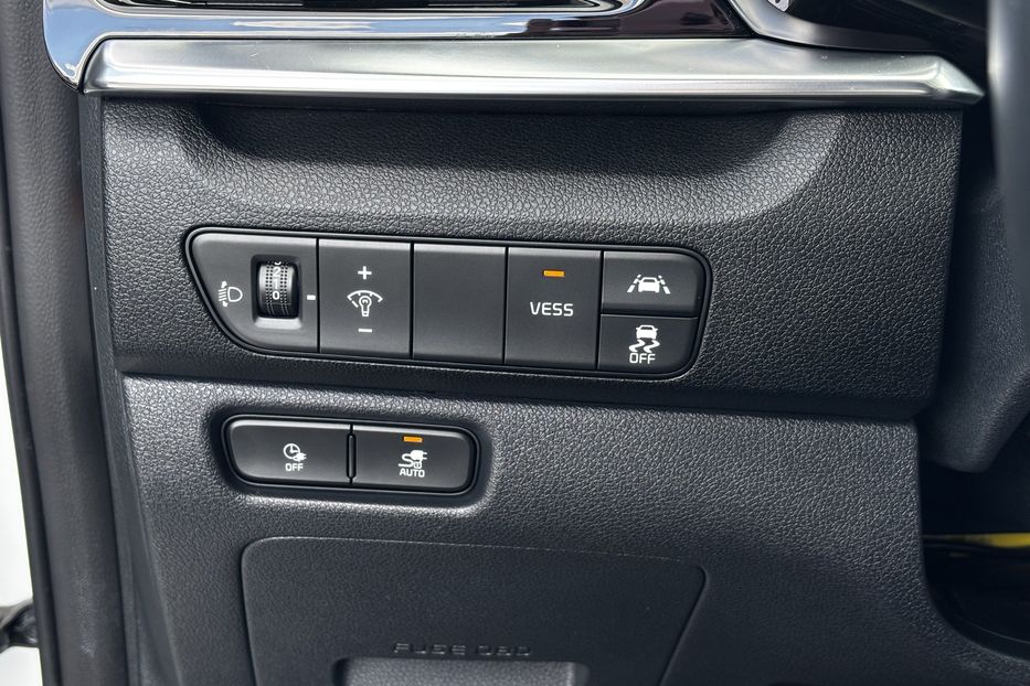 Продам Kia Niro 64 kwt 2021 года в Львове