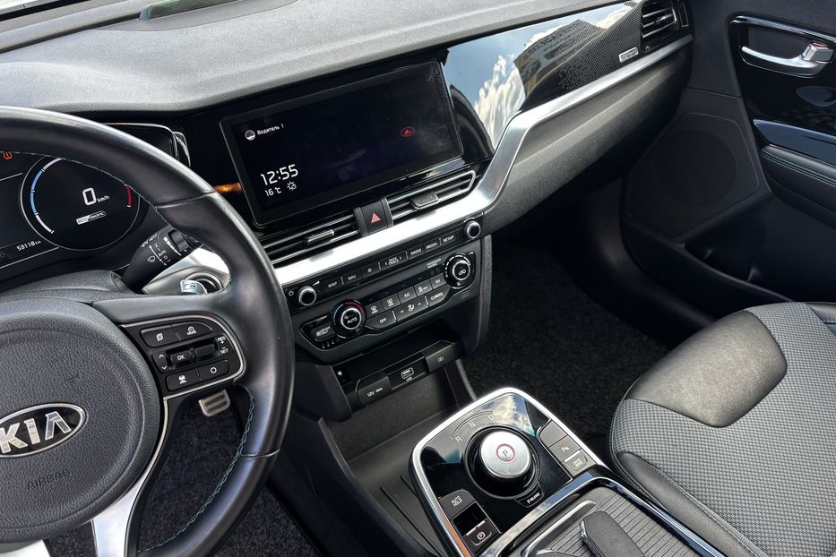 Продам Kia Niro 64 kwt 2021 года в Львове