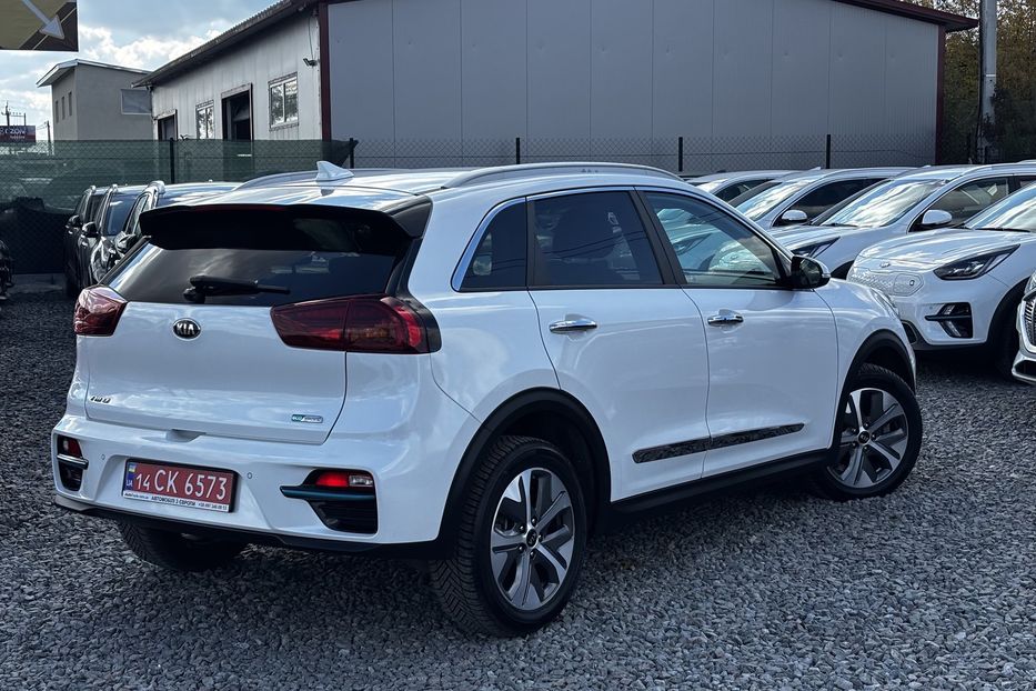 Продам Kia Niro 64 kwt 2021 года в Львове