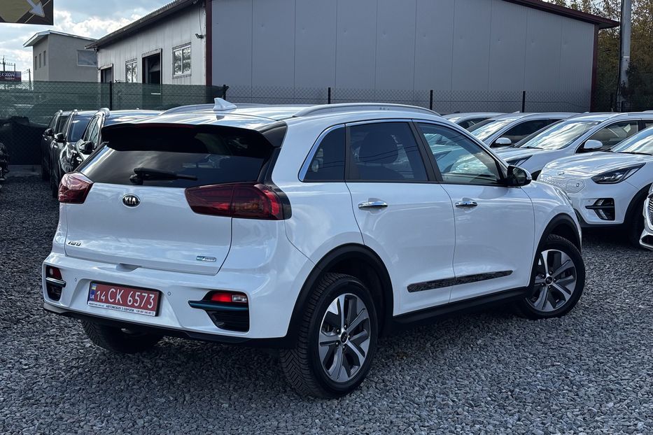 Продам Kia Niro 64 kwt 2021 года в Львове