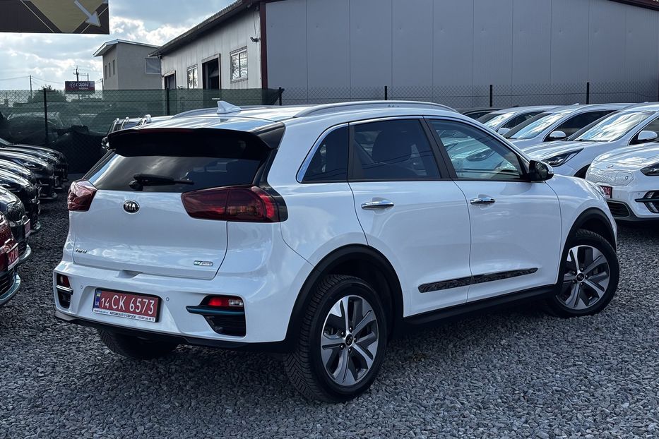 Продам Kia Niro 64 kwt 2021 года в Львове