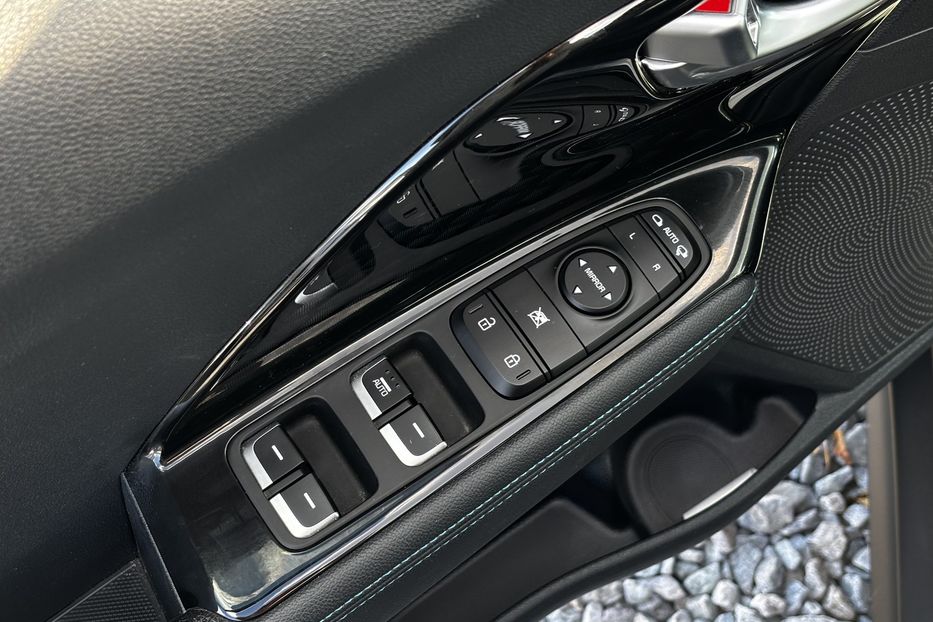 Продам Kia Niro 64 KW авто у Львові  2022 года в Львове