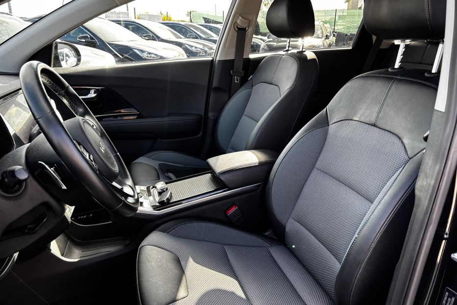 Продам Kia Niro 64 KW авто у Львові  2022 года в Львове