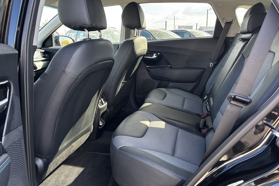 Продам Kia Niro 64 KW авто у Львові  2022 года в Львове