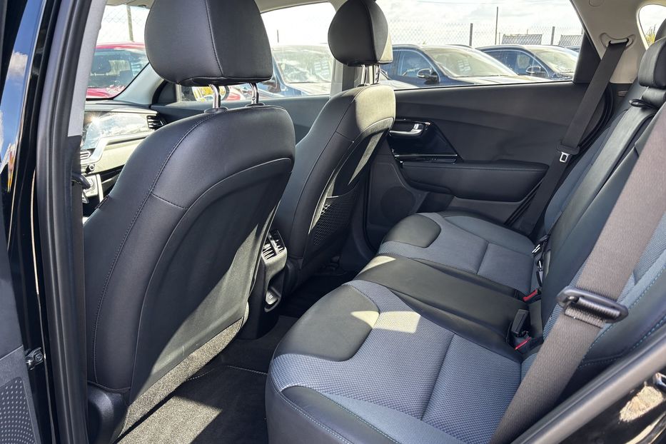 Продам Kia Niro 64 KW авто у Львові  2022 года в Львове
