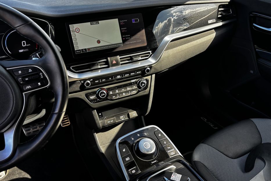 Продам Kia Niro 64 KW авто у Львові  2022 года в Львове