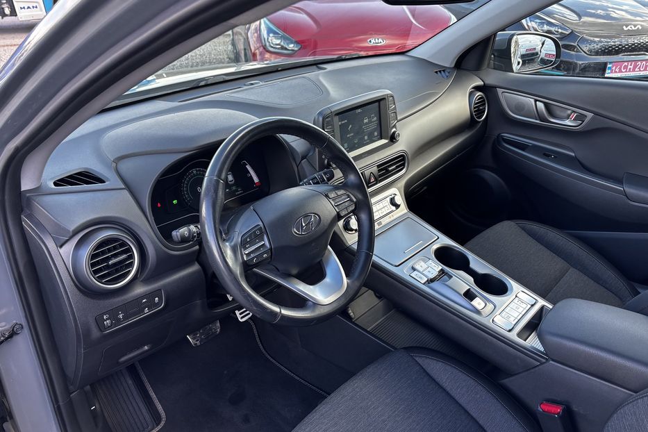 Продам Hyundai Kona 39.2 кВт авто в Львові  2020 года в Львове