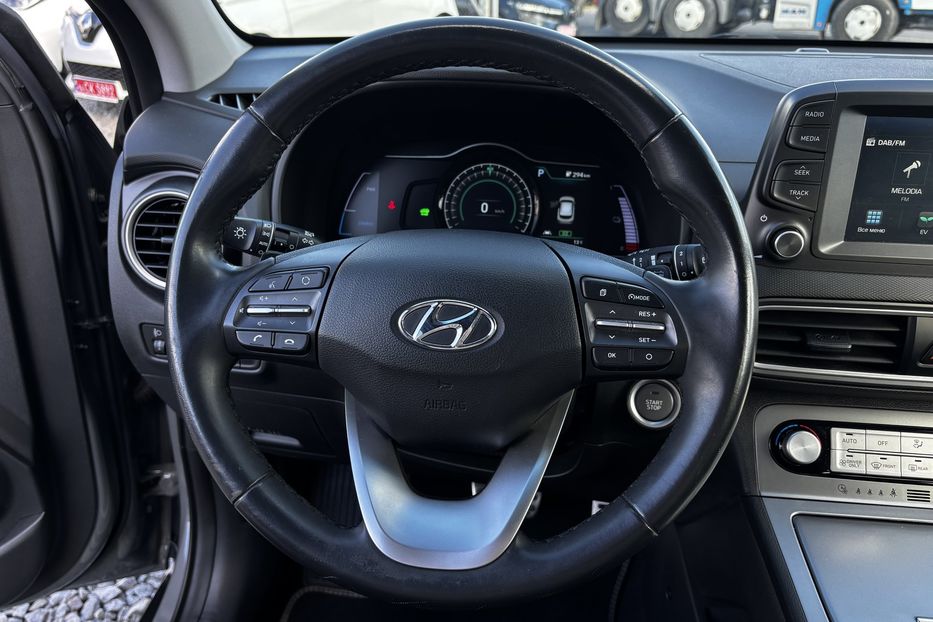 Продам Hyundai Kona 39.2 кВт авто в Львові  2020 года в Львове