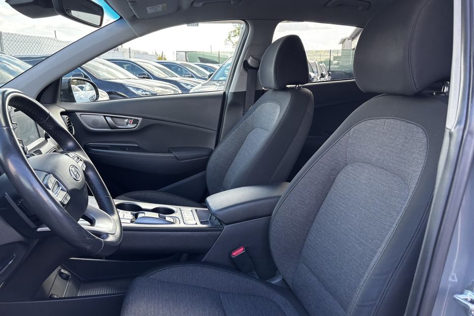 Продам Hyundai Kona 39.2 кВт авто в Львові  2020 года в Львове
