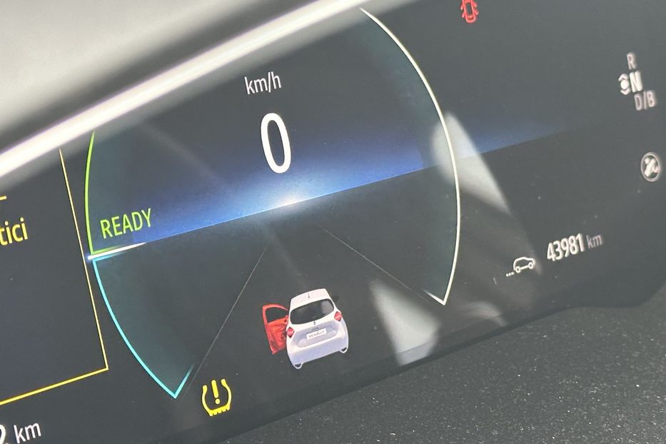 Продам Renault Zoe 51квт авто в дорозі 2020 года в Львове