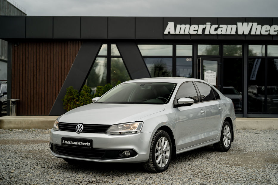 Продам Volkswagen Jetta 2012 года в Черновцах