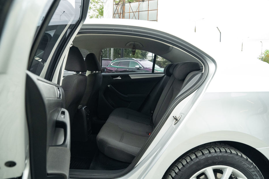 Продам Volkswagen Jetta 2012 года в Черновцах