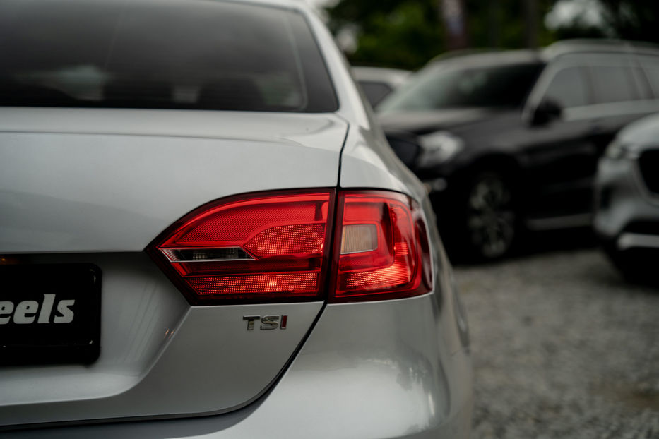 Продам Volkswagen Jetta 2012 года в Черновцах